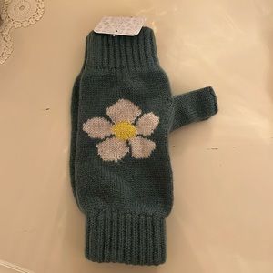 Free People Daisy Mittens